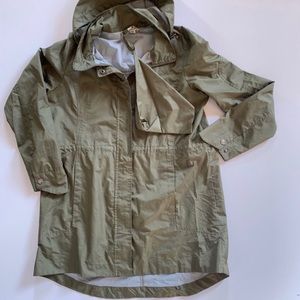 Woolrich Packable Olive Rain Coat Women’s Small